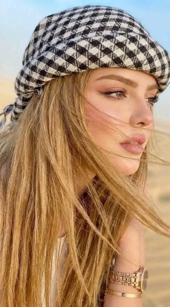 عکس پروفایل دختر با چفیه
