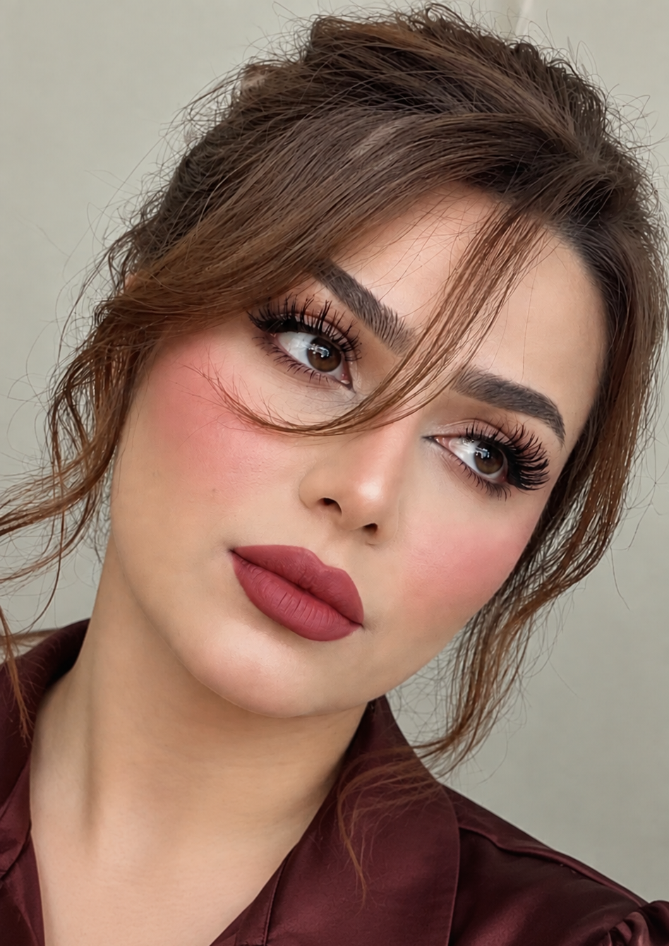 رژلب گوشتی - خط لب گوشتی