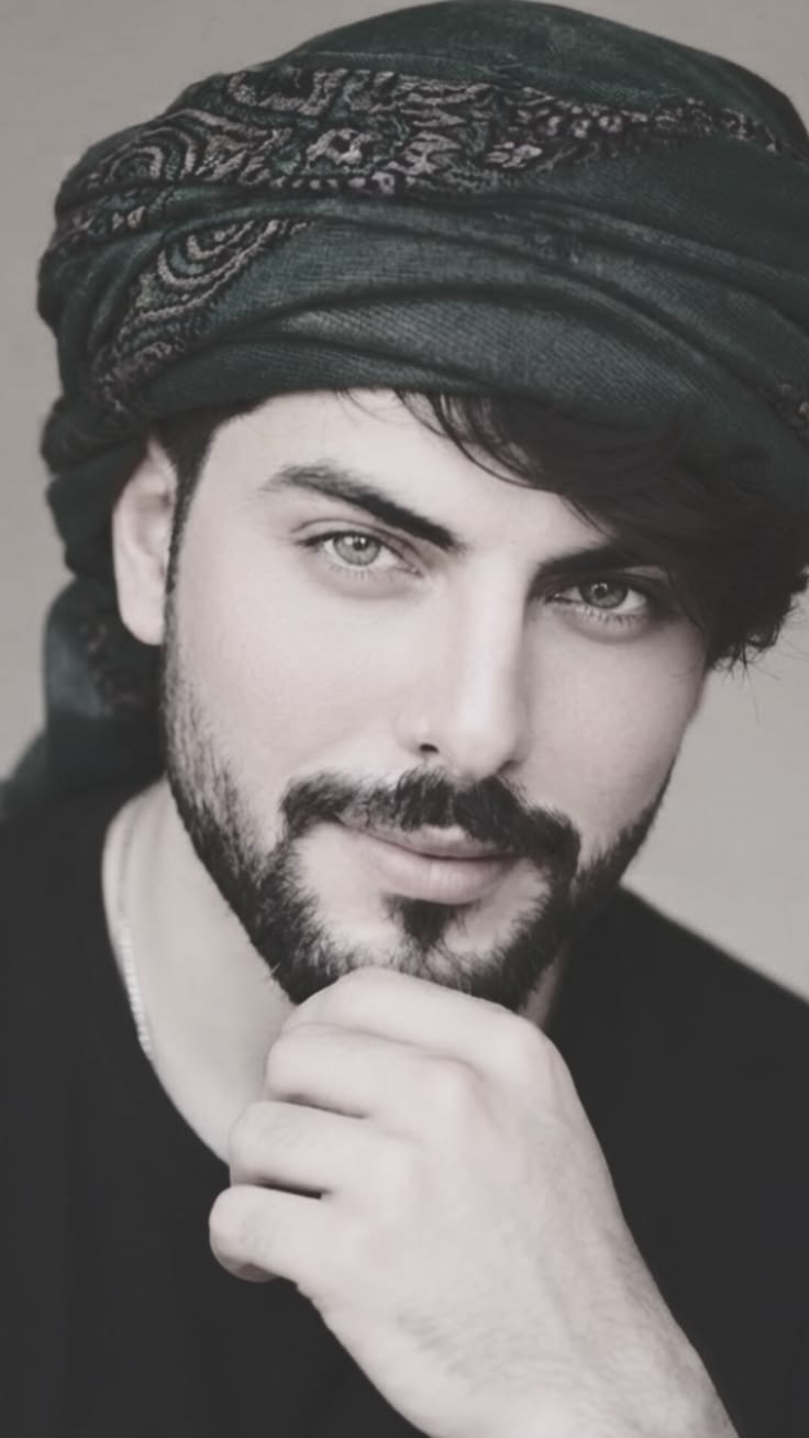 عکس پروفایل پسرانه با چفیه