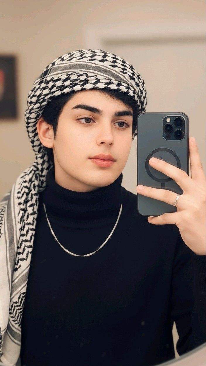 عکس پروفایل پسرانه با چفیه