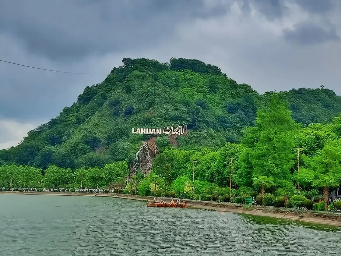 اجاره ویلا و کلبه در لاهیجان