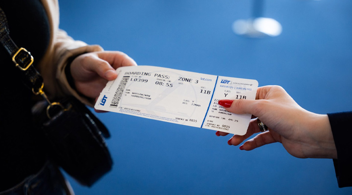 تفاوت بلیط چارتر و سیستمی