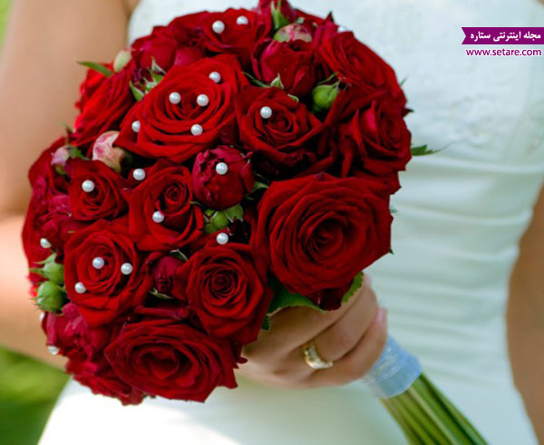 دسته گل قرمز عروس
