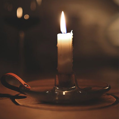 عکس شمع سیاه – عکس شمع – شمع سوگواری 