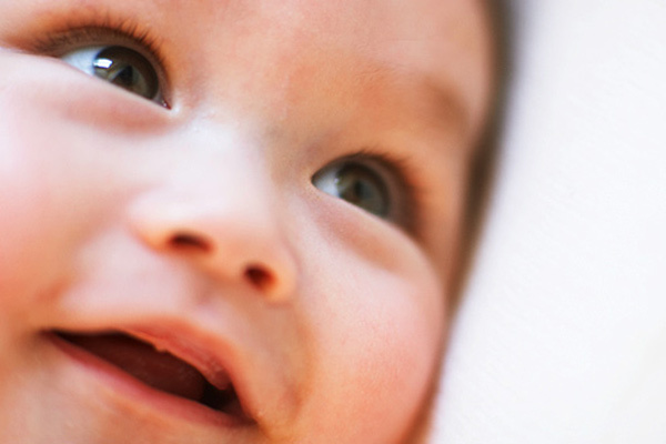 تب دندان در آوردن کودک را چگونه تشخیص دهیم؟