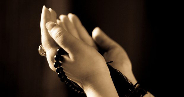 عکس هنگام دعا کردن