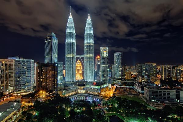 برج های دوقلوی پتروناس، نماد پیشرفت مالزی