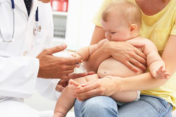 واکسن پنج گانه - واکسن سه گانه - واکسن زدن به کودک