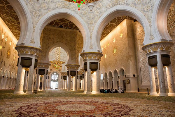 مسجد شیخ زاید در ابوظبی، سومین مسجد بزرگ جهان