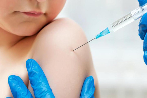 از واکسن 18 ماهگی کودک خود نگران نباشید!