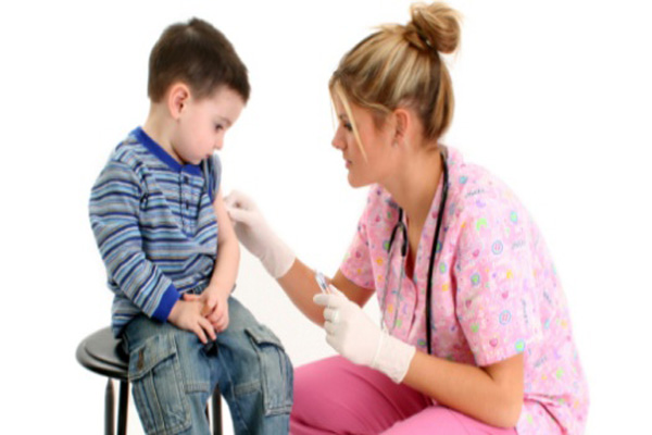 آشنایی با واکسن 6 سالگی کودکان