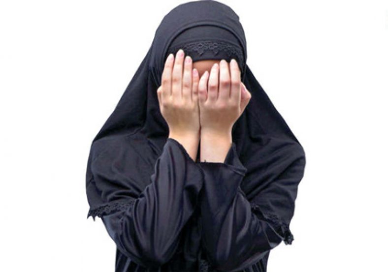 ازدواج نمی کنم چون همه خواستگارهایم پشیمان می شوند