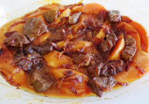 طرز تهیه خورشت به آلو با رب انار