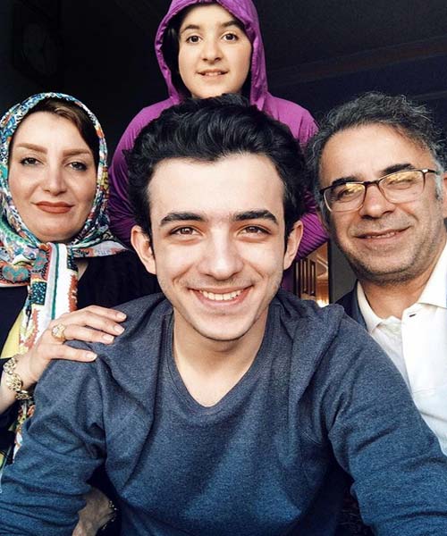 عکس علی شادمان و پدر و مادر و خواهرش عکس علی شادمان و پدر و مادر و خواهرش