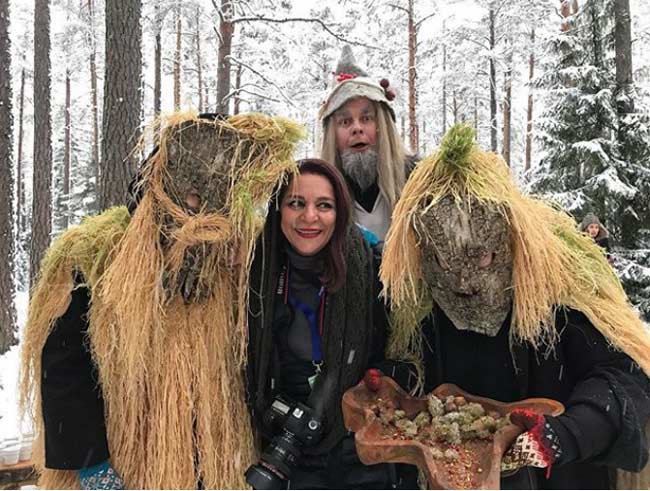 تهمینه میلانی در میان بومیان جنگل های استونی!