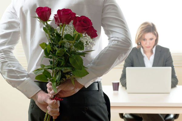 عشق در محل کار ، رابطه عاطفی و احساسی در محل کار