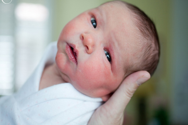 رنگ پوست نوزاد چه زمانی ثابت می شود؟
