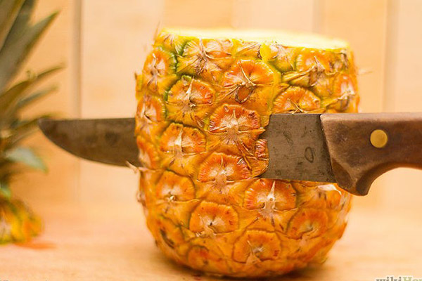 بریدن آناناس