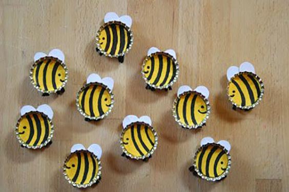 عکس ساخت کاردستی زنبور با در نوشابه