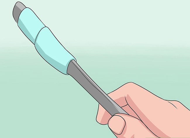 تمیز کردن کیبورد با چاقو