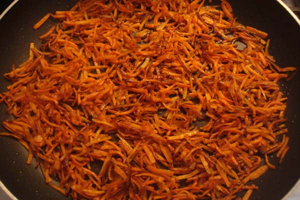 طرز تهیه هویج پلو شیرازی