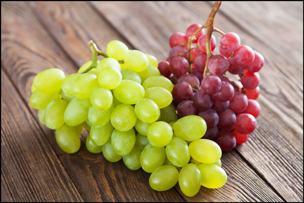 خواص انگور، انگور برای فشار خون و قند خون را تنظیم می‌کند.