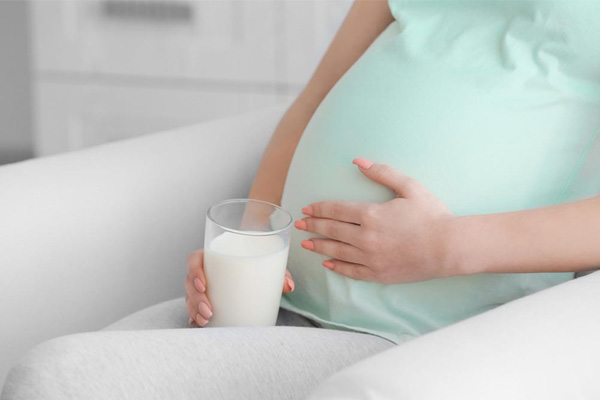 نوشیدن شیر در بارداری
