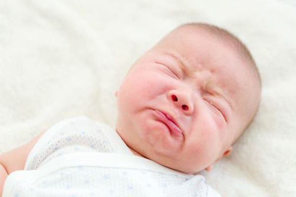 نبات داغ برای آرام کردن نوزاد گریان
