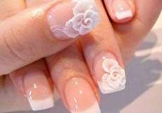 چسباندن ناخن مصنوعی به روش صحیح