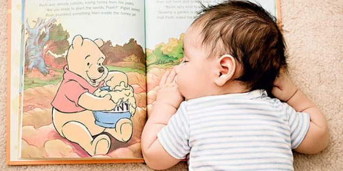 عکس خواب کودک با قصه قصه برای خواب