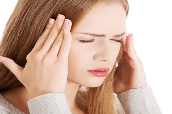 معرفی مشخصات، دلایل و انواع سر درد