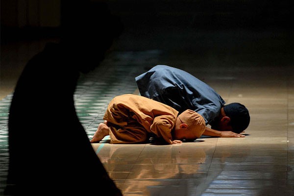 کفاره نماز قضا برای پدر و مادر