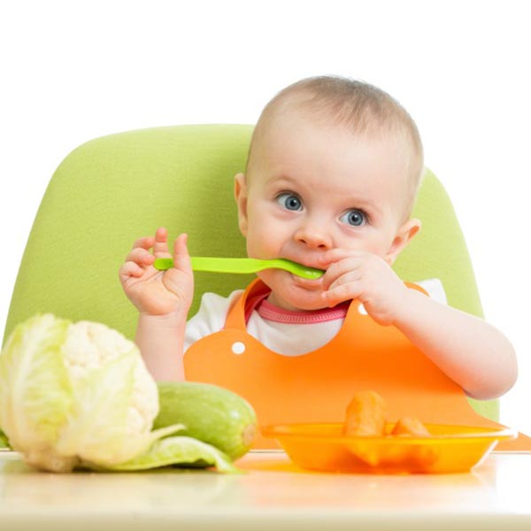 رابطه هوش نوزاد و غذا خوردن آن