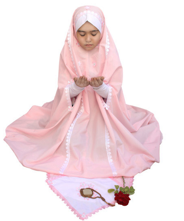 مدل چادر نماز جشن تکلیف صورتی و ترکیب با سفید