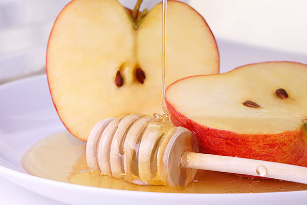 فواید استفاده از ماسک عسل و سیب