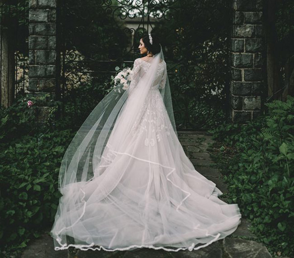روانشناسی رنگ سفید - لباس عروس به رنگ سفید
