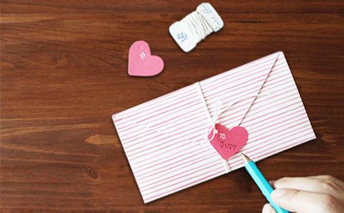 عکس درست کردن کارت پستال قلبی پاکتی