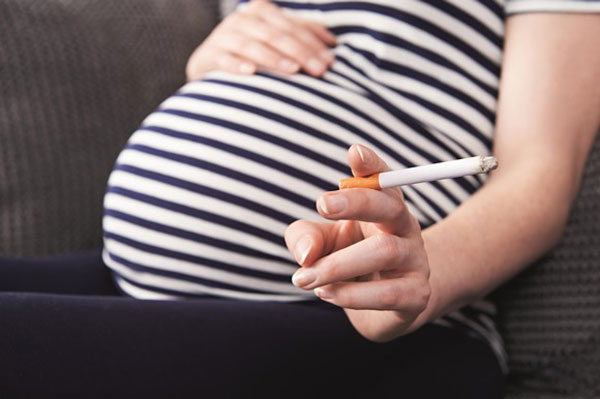 اثرات سیگار کشیدن در دوران بارداری بر رشد جنین