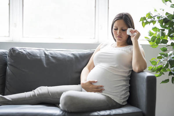 گریه در طول بارداری چه تاثیری بر جنین دارد؟