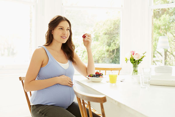 تغذیه در بارداری برای زیبایی کودک