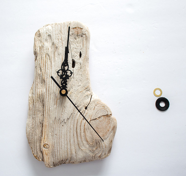 عکس کاردستی ساعت با چوب