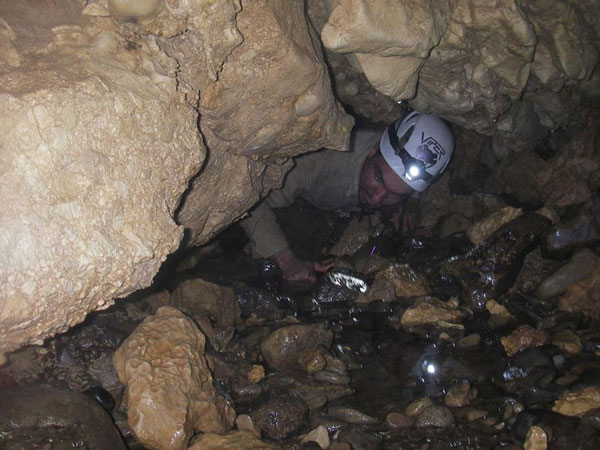 غار دانیال سلمانشهر کجاست؟