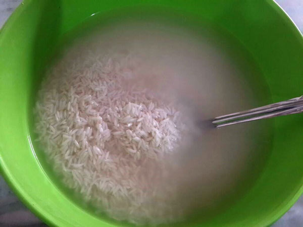 خیس کردن برنج