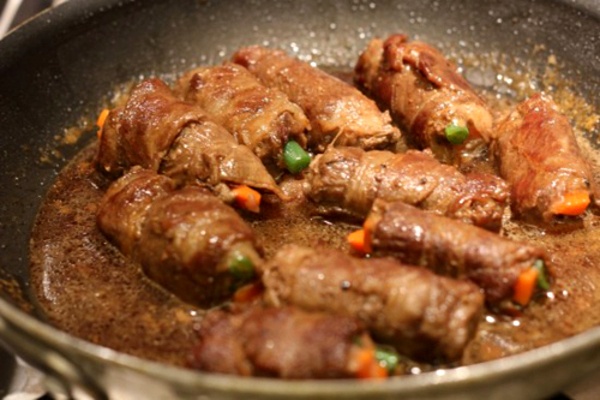 طرز تهیه رولت گوشت مجلسی (آموزش 2 روش پخت اصلی)