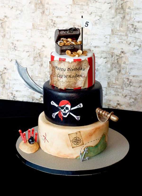 عکس کیک تولد پسرانه طرح دزدان دریایی سه طبقه