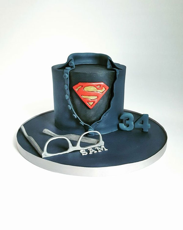 کیک تولد پسرانه تم سوپر من