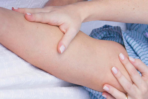 تورم دست ها و پاها در بارداری نشانه دفع پروتئین است