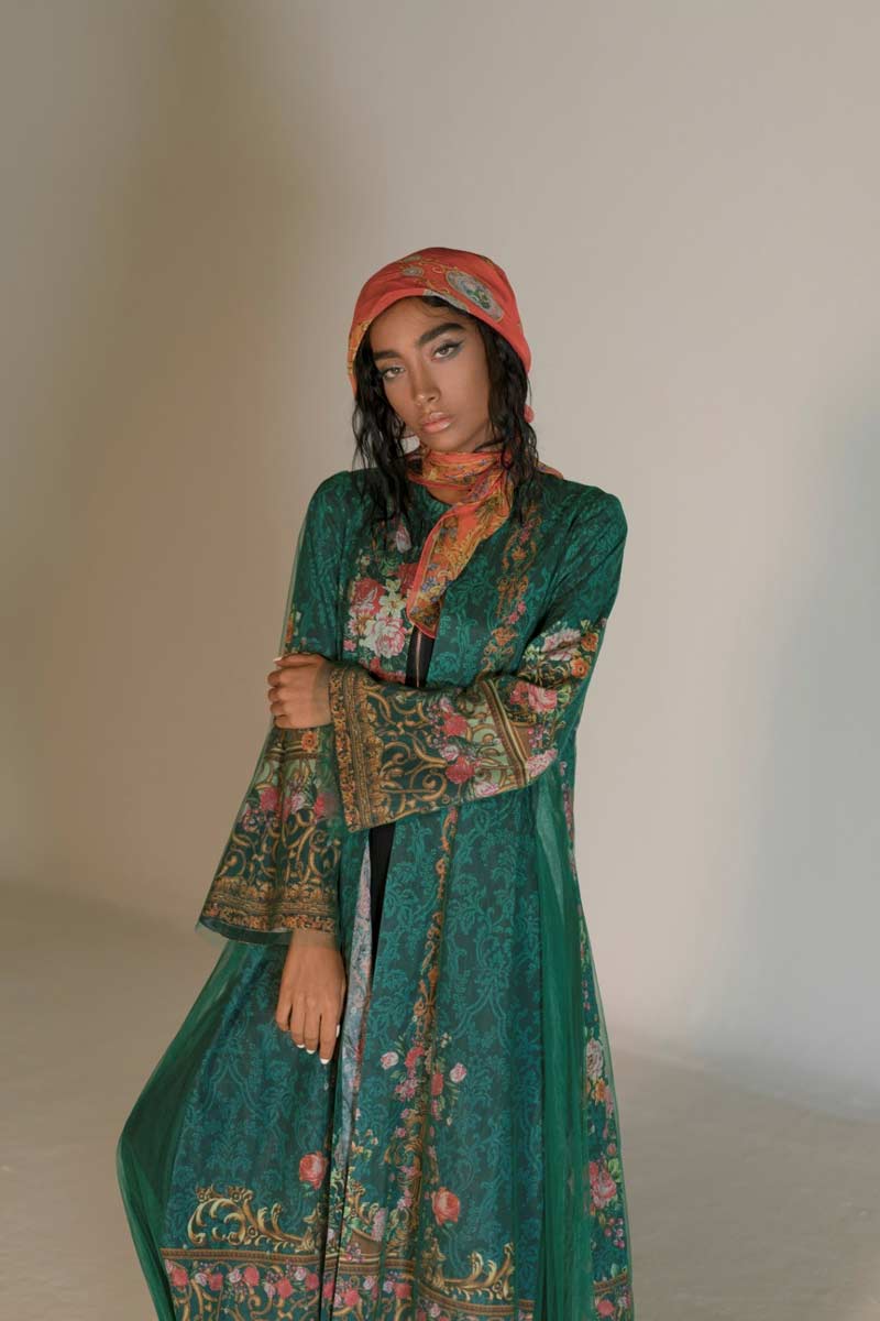 استخدام طراح لباس در کمپین طراح کار آفرین توسط مایا گروپ