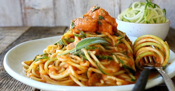  اسپاگتی ساده با سس کدو حلوایی