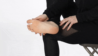 ماساژ کف پا یا انعکاس‌ درمانی چیست و چه فوایدی دارد؟